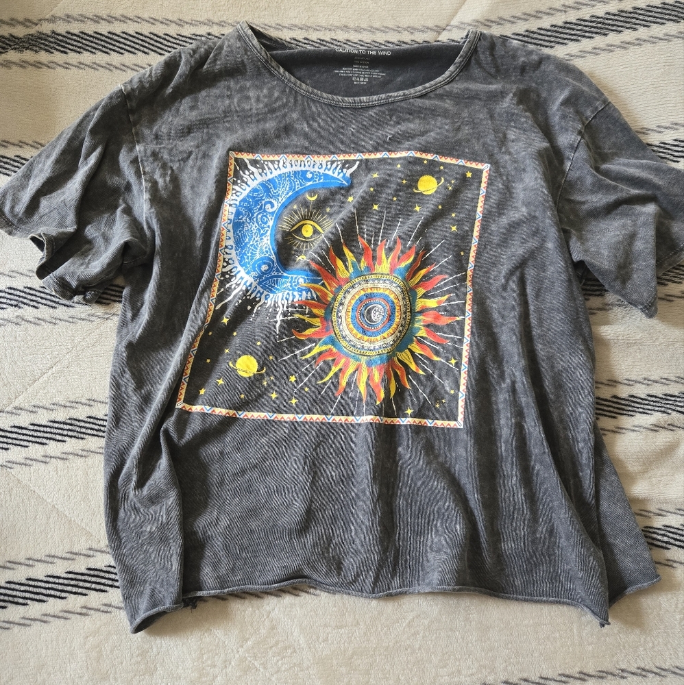 Sun and moon casual graphic tee